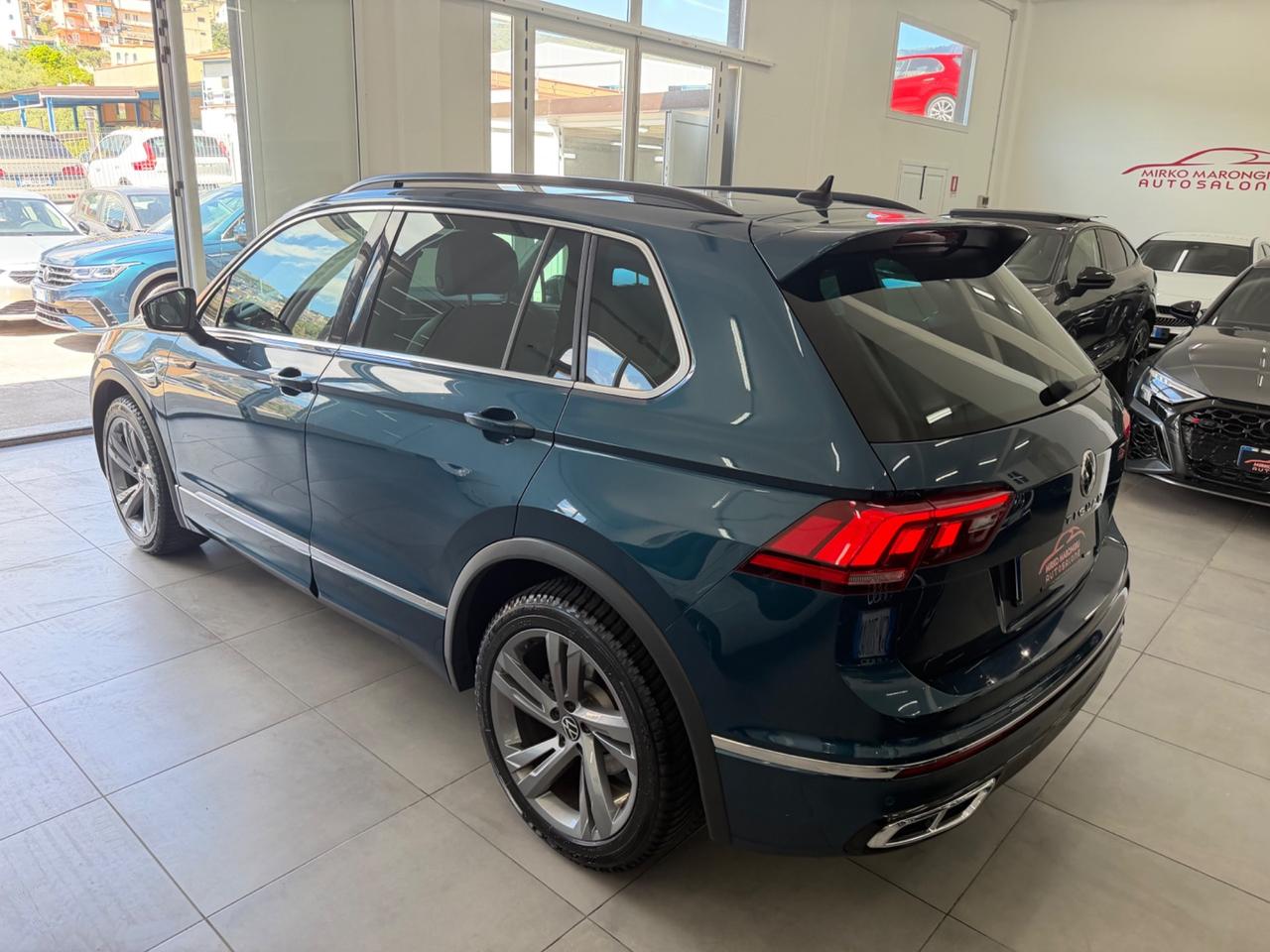 VW Tiguan 2.0 TDI 150 CV SCR DSG R-Line FINANZIABILE