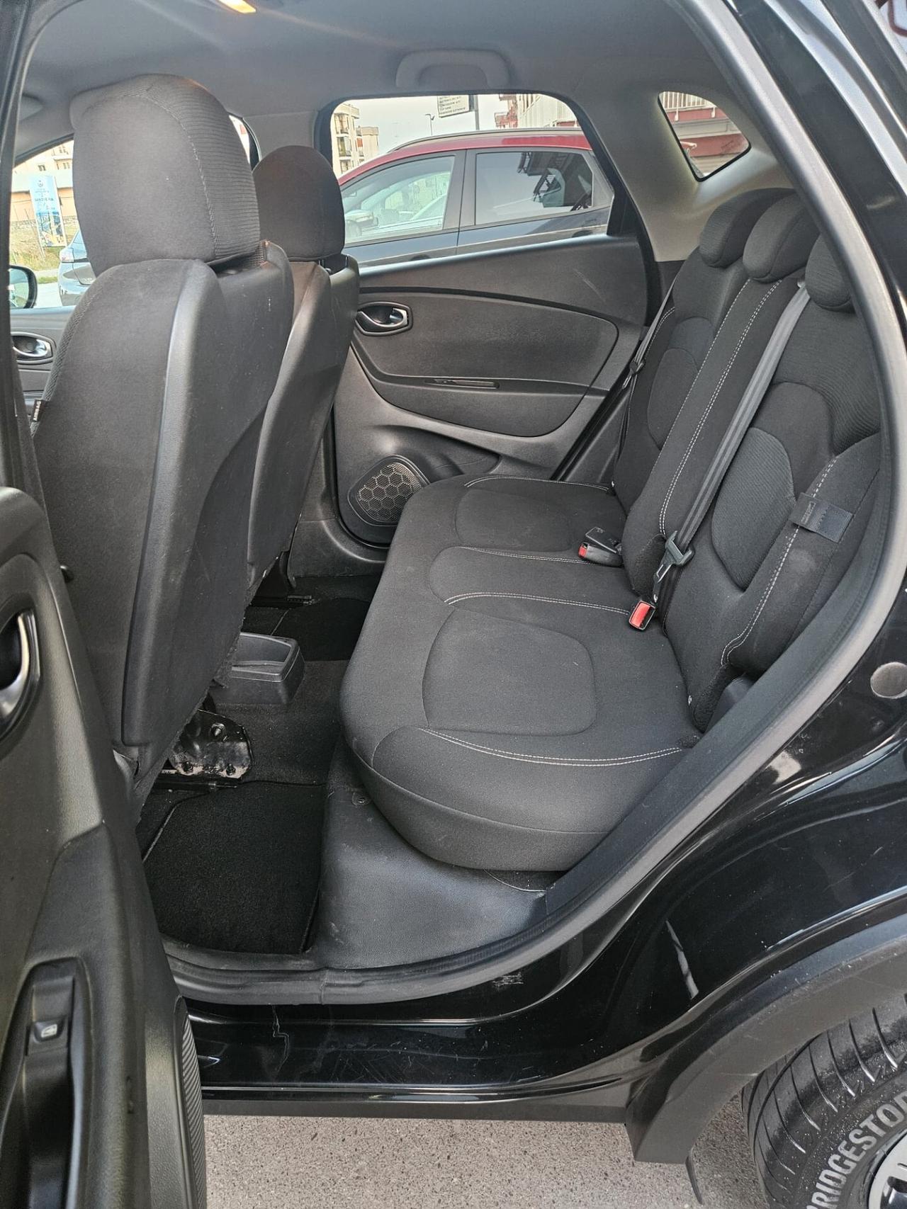 Renault Captur 1.5dci 66kw 90cv FULL NEOPATENTATI