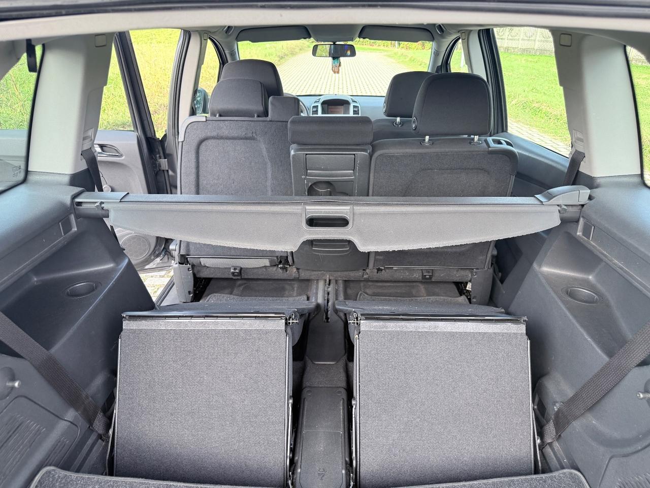 Opel Zafira 1.6 16V VVT Cosmo