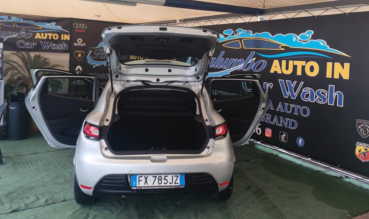 Renault Clio Sporter TCe 12V 90 CV Moschino Intens