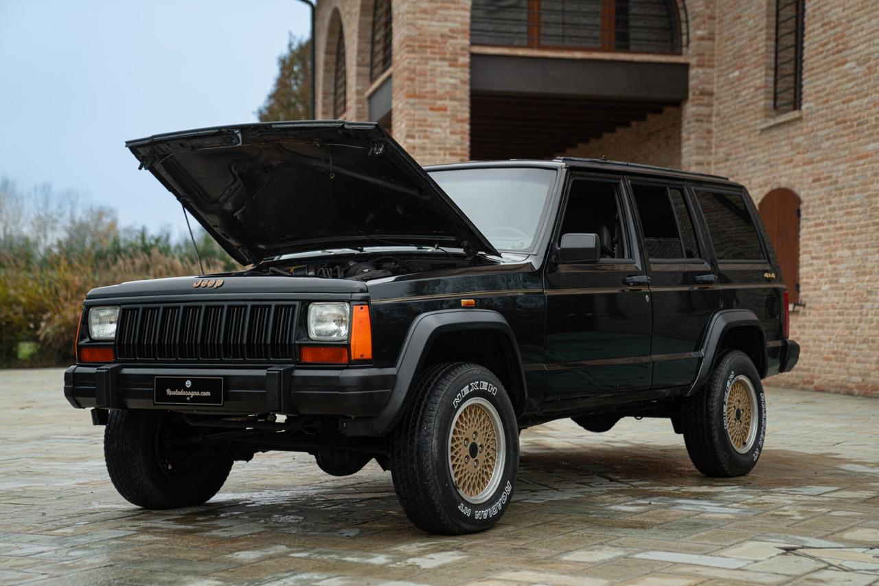 Jeep Cherokee 4.0 LIMITED - JEP00018