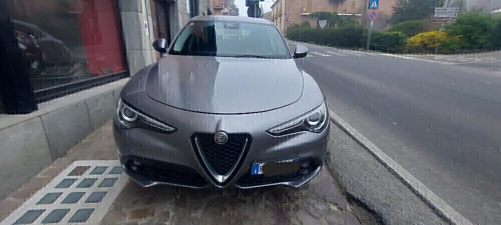 Alfa Romeo Stelvio 2.2 Turbodiesel 210 CV AT8 Q4 Executive