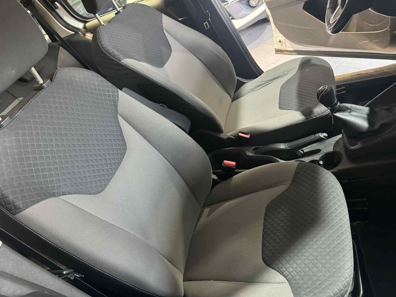 Ford Tourneo Courier 1.5 TDCI FURGONE VETRATO 5PO