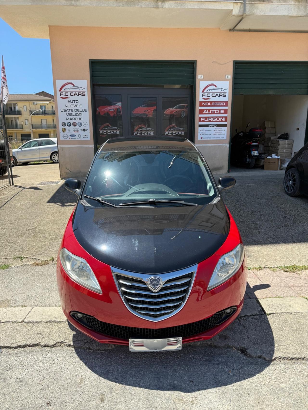 Lancia Ypsilon 1.3 MJT 16V 95 CV 5 porte S&S Silver