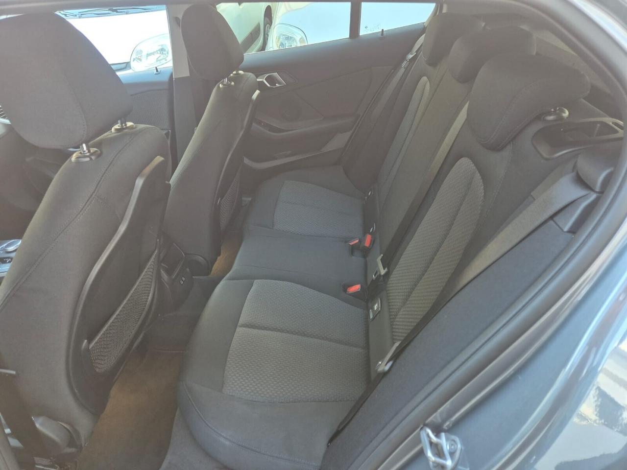 Bmw 116d 5p. CAMBIO AUTOMATICO OK NEOPATENTATI