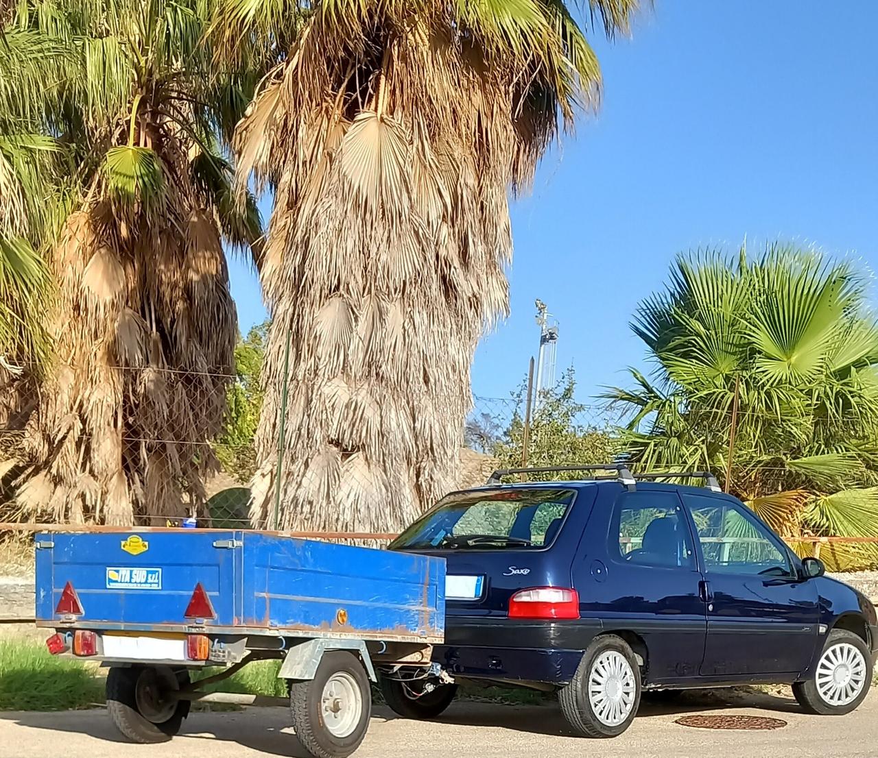 citroen saxo con gancio e carrello