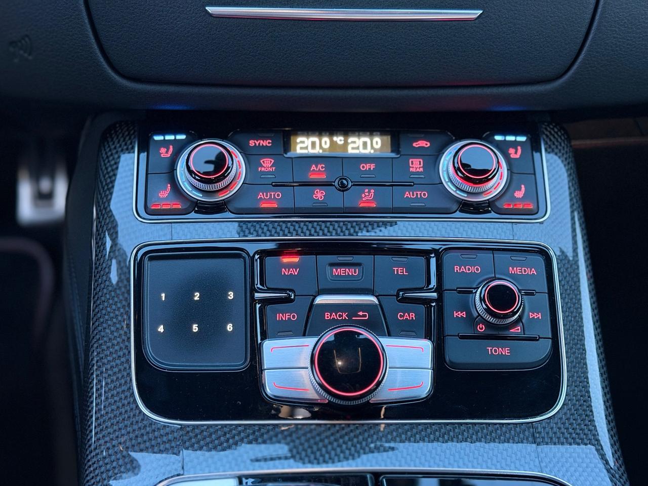 Audi S8 4.0 V8T BITURBO - FULL OPT - TAGLIANDATA -