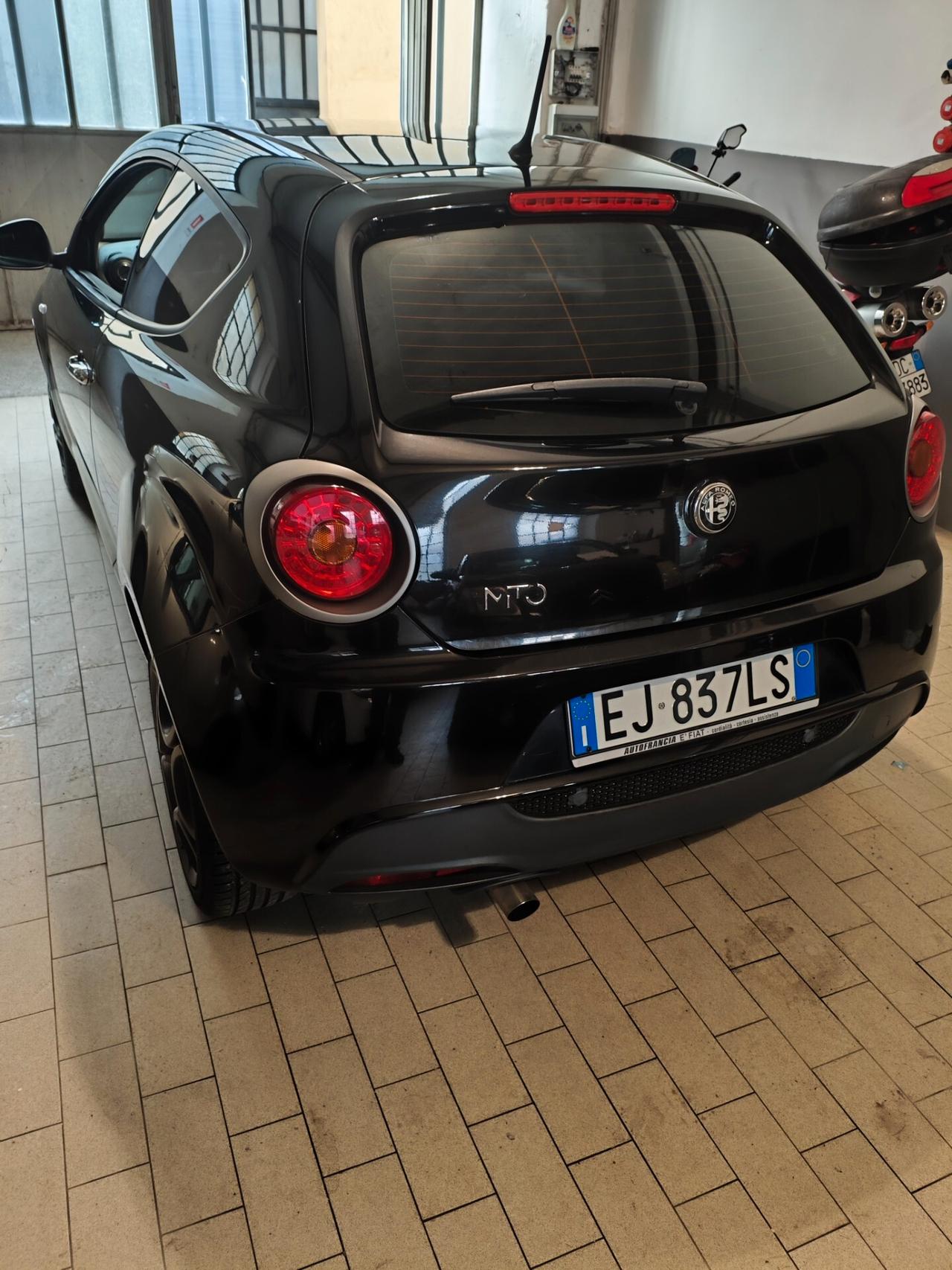 Alfa Romeo MiTo 1.4 105 CV M.air S&S Distinctive Sport Pack