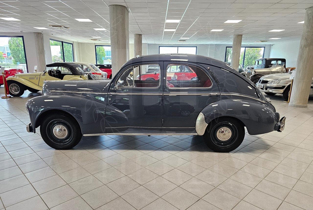 Peugeot 203A Deluxe