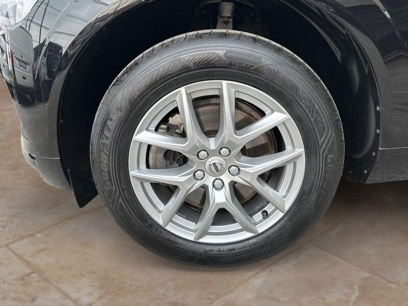 Volvo XC60 B4 AWD 211 Cv Geartronic Momentum Pro