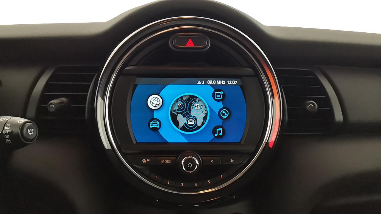 MINI Mini IV F55 2018 5p - Mini 5p 1.5 One Business 102cv auto