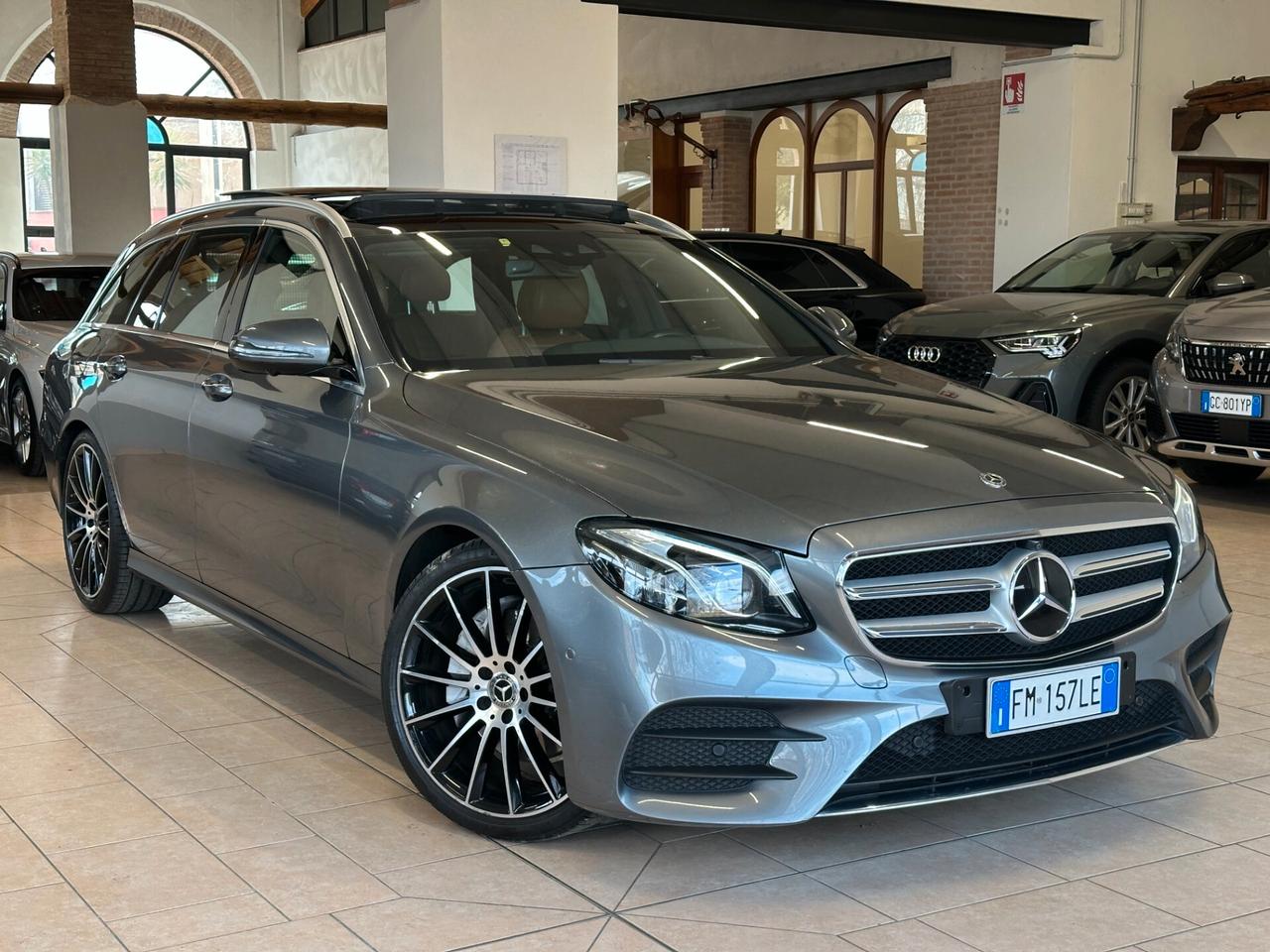 MERCEDES E 220 SW d PREMIUM PLUS AMG LUCI AMBIENTE*TETTO*CARPLAY