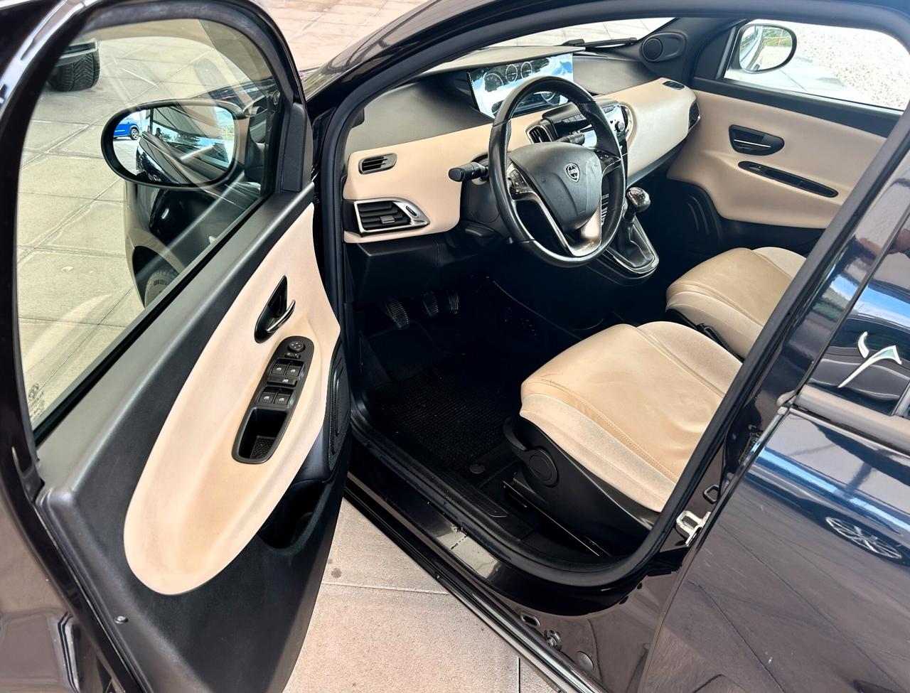 Lancia Ypsilon 1.3 MJT 16V 95 CV 5 porte S&S Gold