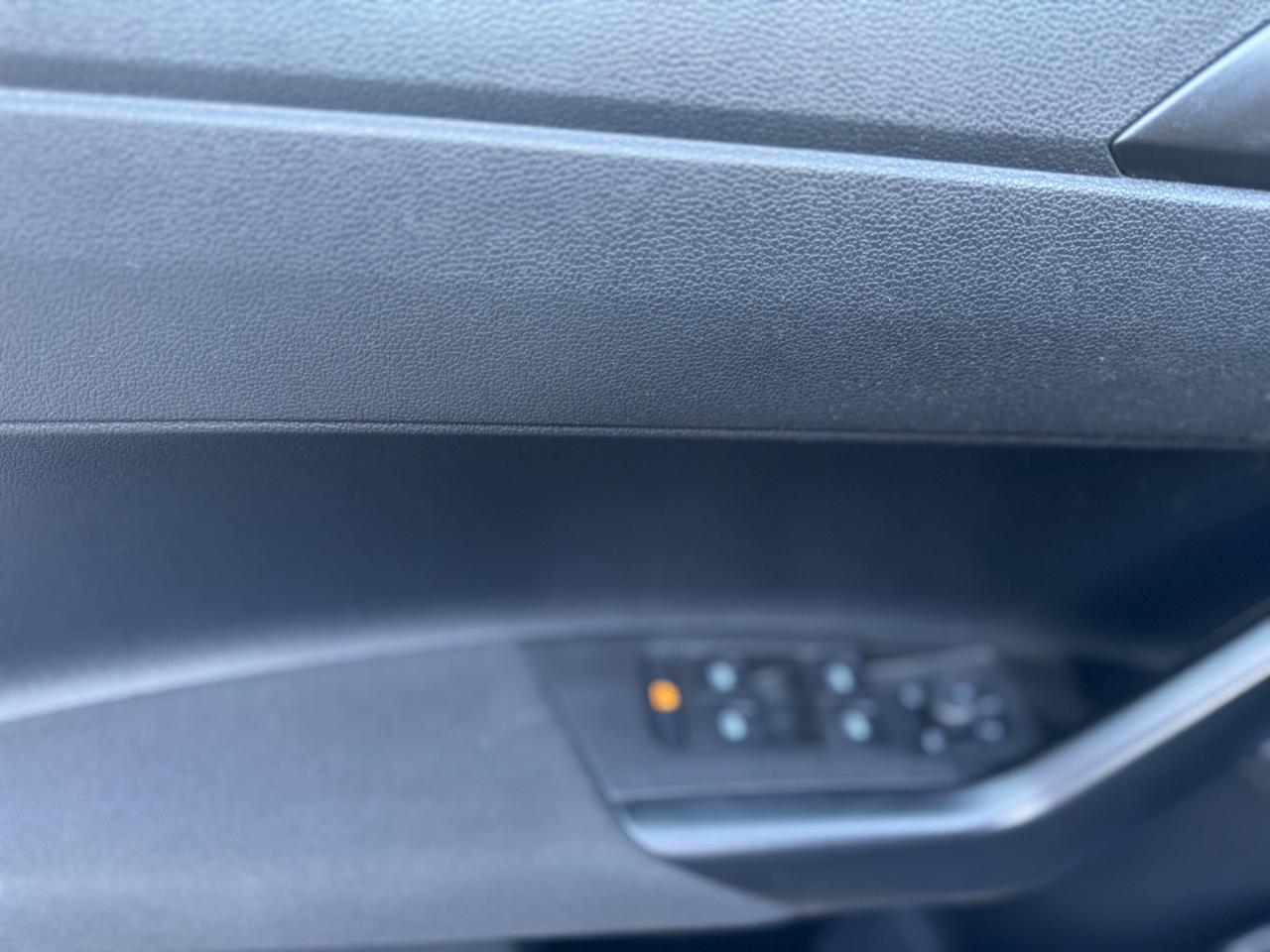 Volkswagen Polo 1.0 80 cv Ok neopatentati