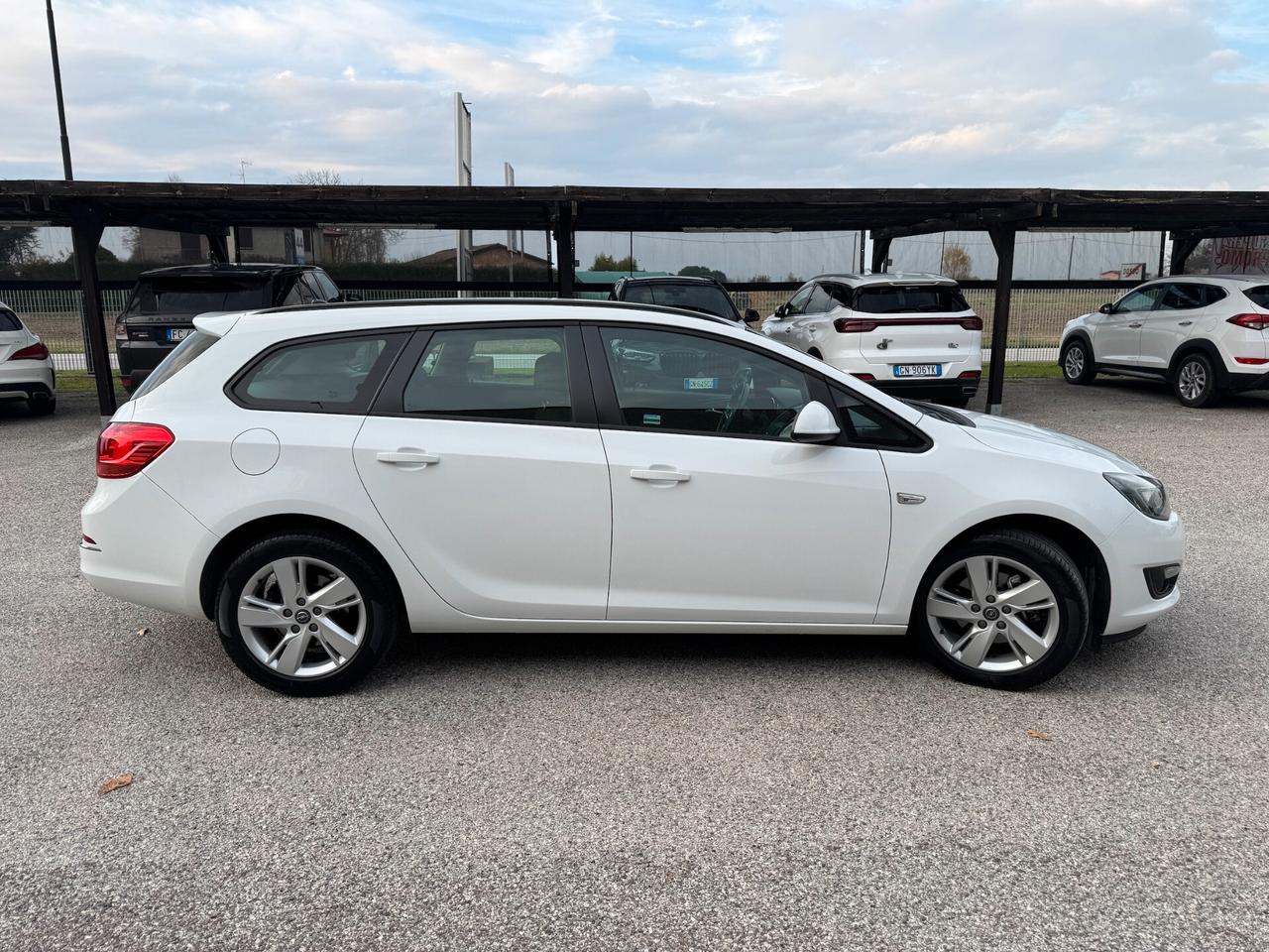 Opel Astra Sports Tourer 1.7 cdti 130cv AUTOCARRO N1 - UNIPR.