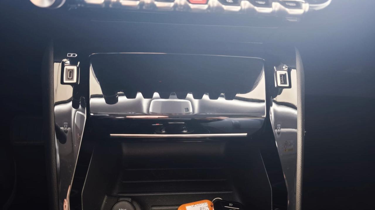 Peugeot 2008 BlueHDi 130 S&S EAT8 Allure