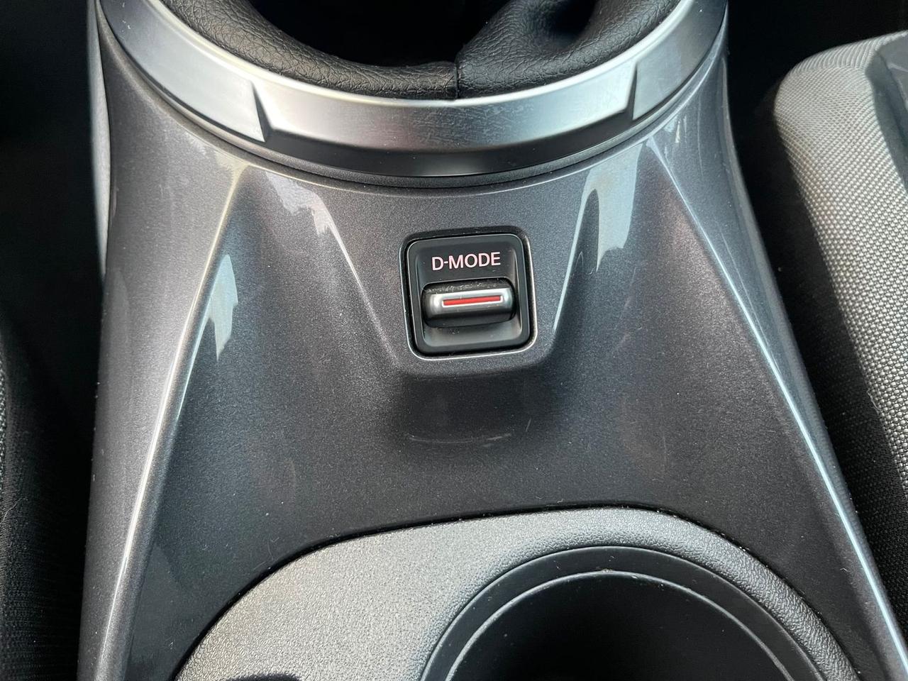 Nissan Juke N-Connecta 1.0 DIG-T 114 #7940