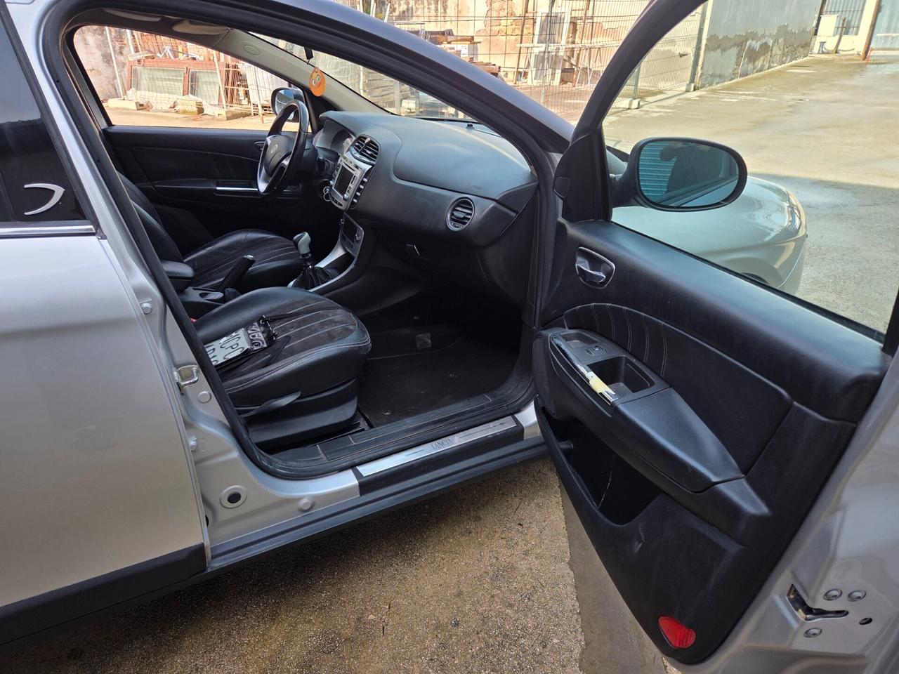 Lancia Delta 1.4 T-Jet 120 CV Platino Ecochic GPL