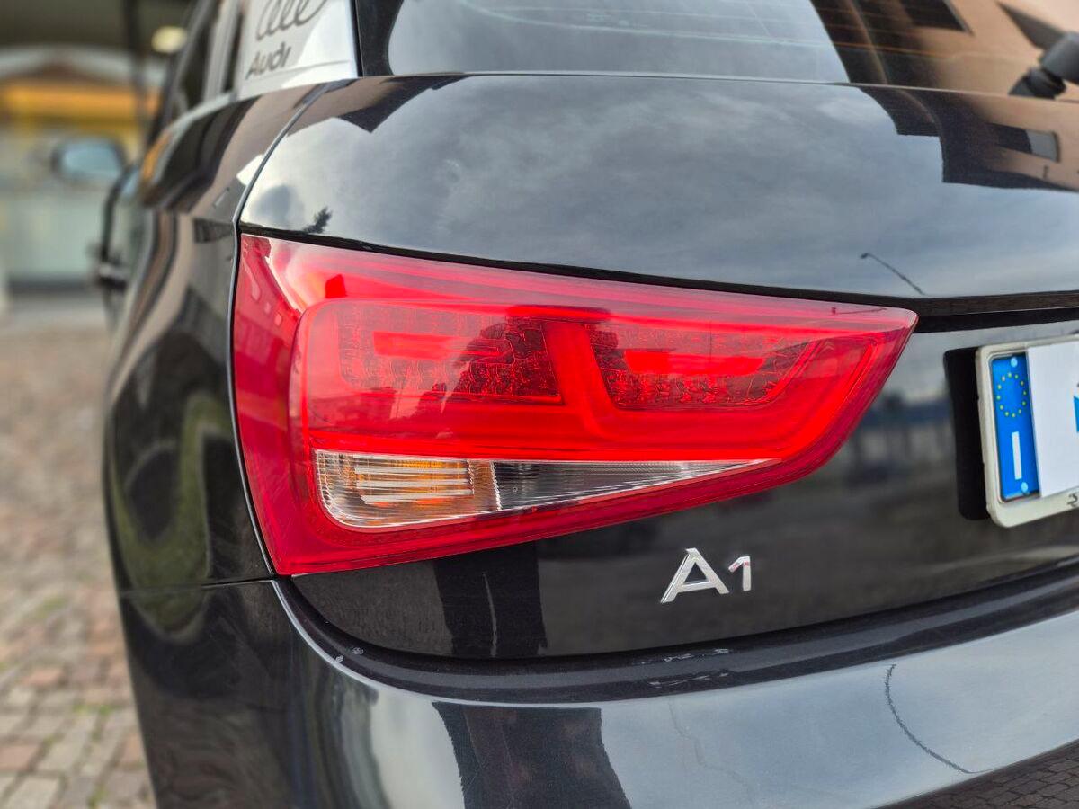 Audi A1 1.6 tdi Ambition 105cv