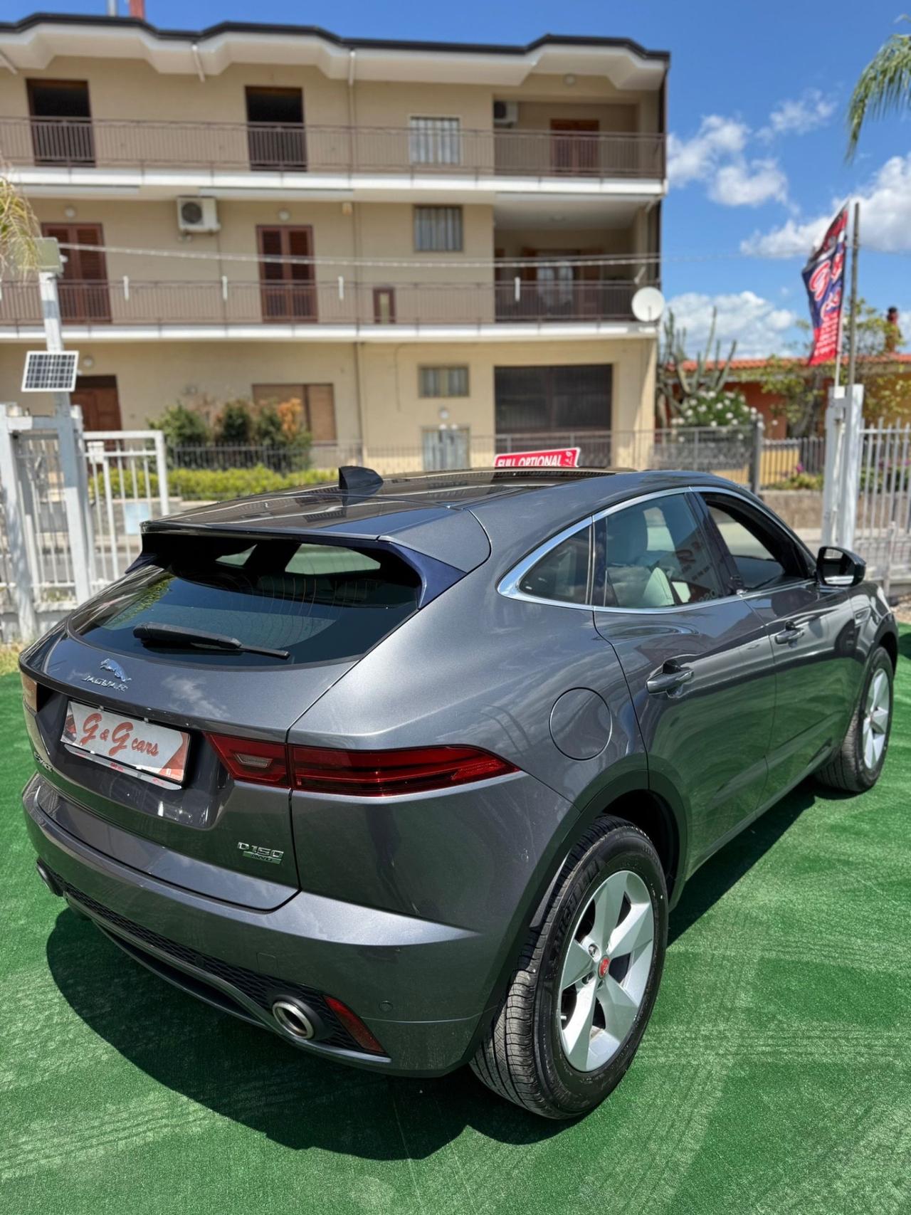 Jaguar E-Pace 2.0D 150 CV AWD aut. R-Dynamic S + Panorama