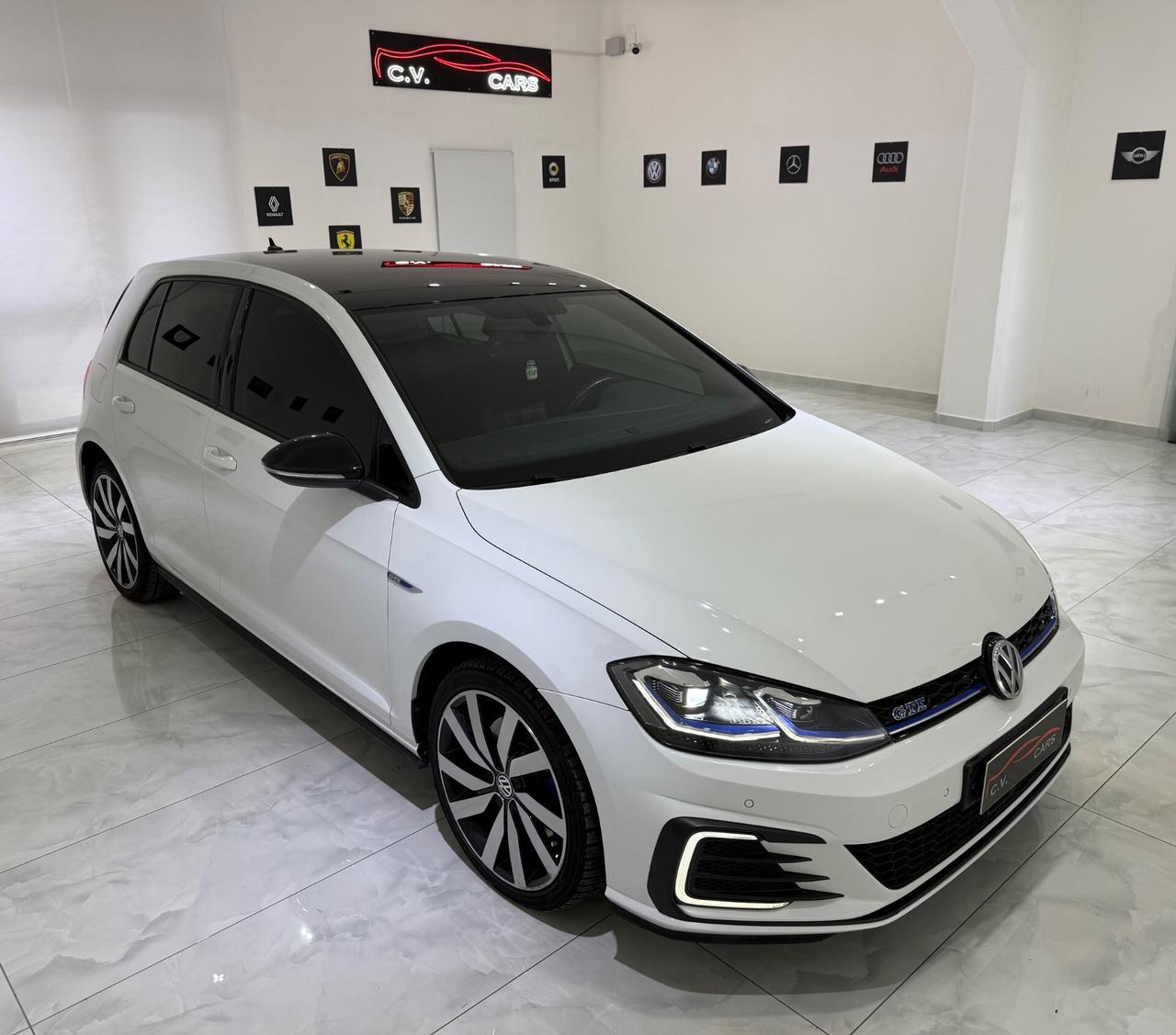 VOLKSWAGEN GOLF GTE UNICO PROPRIETARIO
