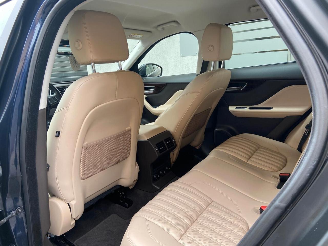 Jaguar F-Pace 2.0 D 180 CV AWD aut. Prestige