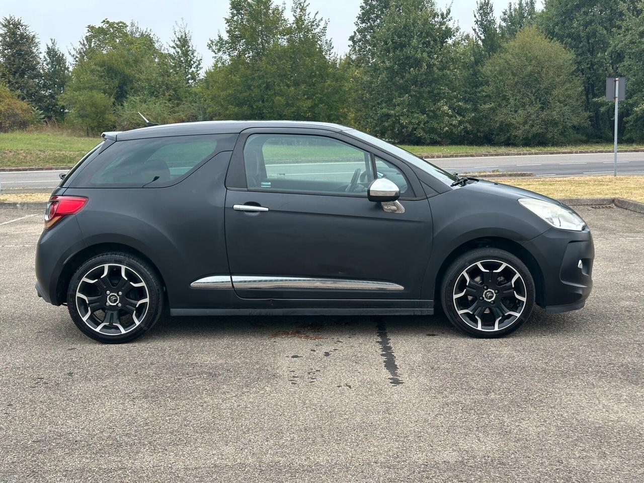 Ds DS3 3 1.4 VTi 95 GPL airdream Just Black