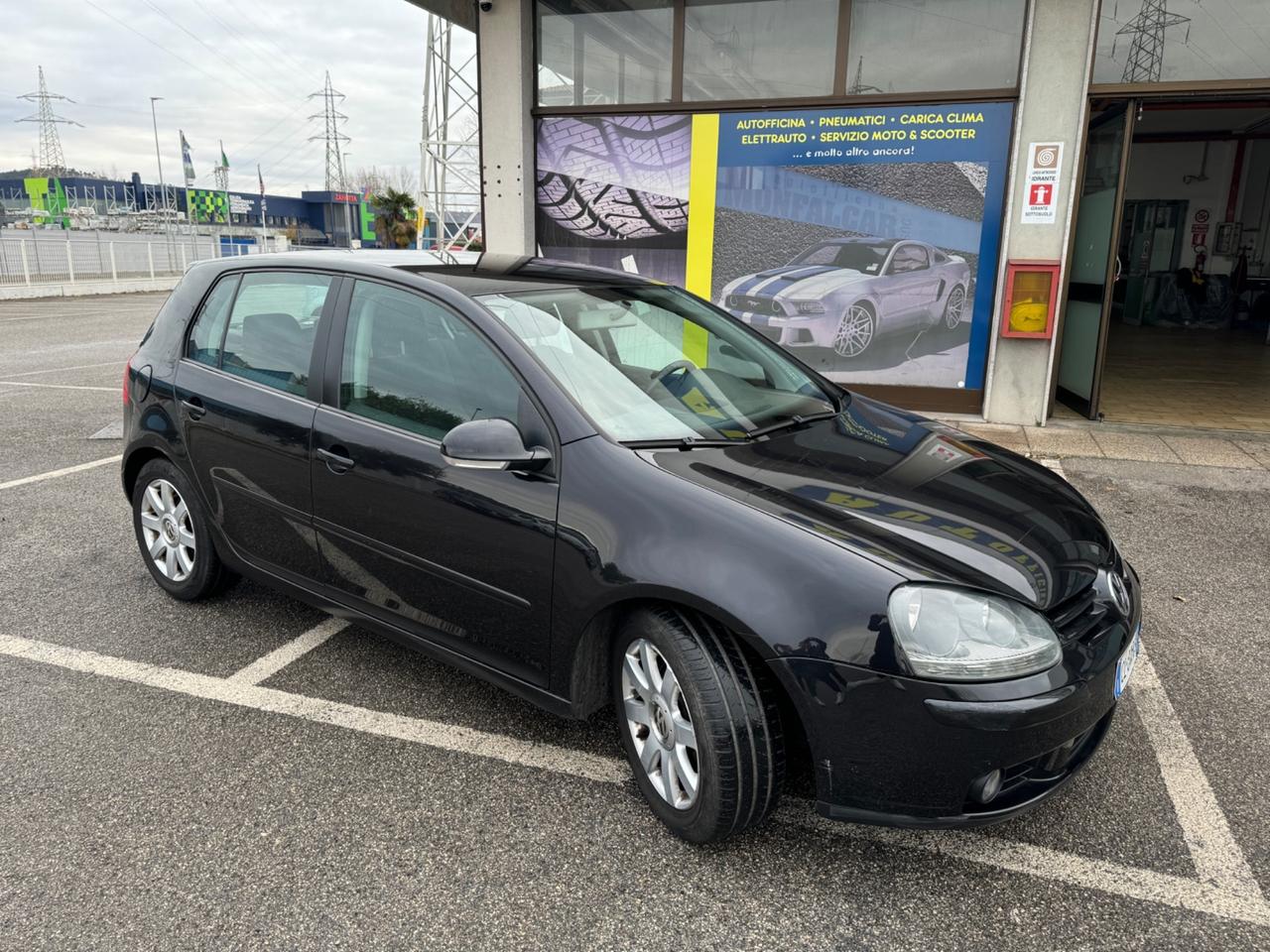 Volkswagen Golf 2.0 16V TDI 5p. Comfortline