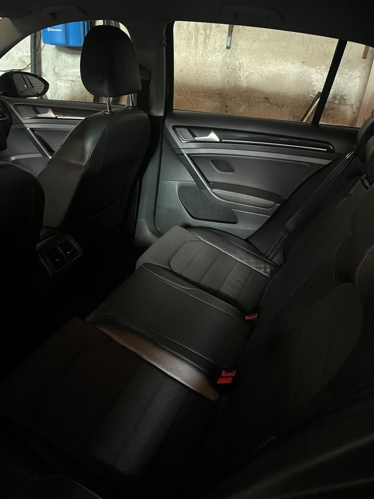 Volkswagen Golf 2.0 TDI 5p. Highline BlueMotion Technology