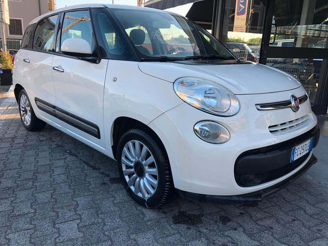Fiat 500L Living 1.3 Multijet 95 CV Pop Star7 POSTI SOLO 68.296 KM!!! GARANZIA COMPLETA EUROPEA CONFORMGEST 12 MESI RINNOVABILE FINO A 36 MESI!!!