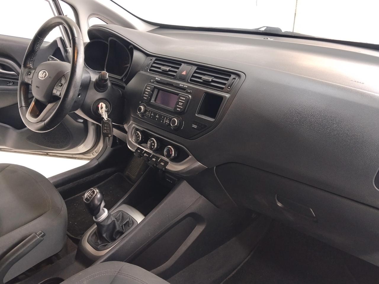 Kia Rio 1.1 diesel 75 CV 2013 CON GARANZIA