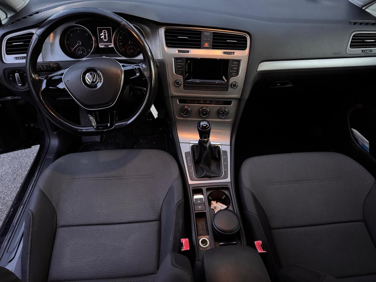 VW Golf 1.6 TDI 5p. Highline neopaten garanzia 12 mesi