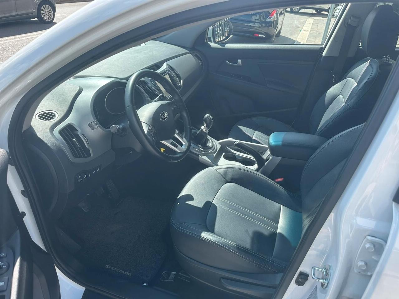 Kia Sportage 1.7 CRDI VGT 2WD high tech