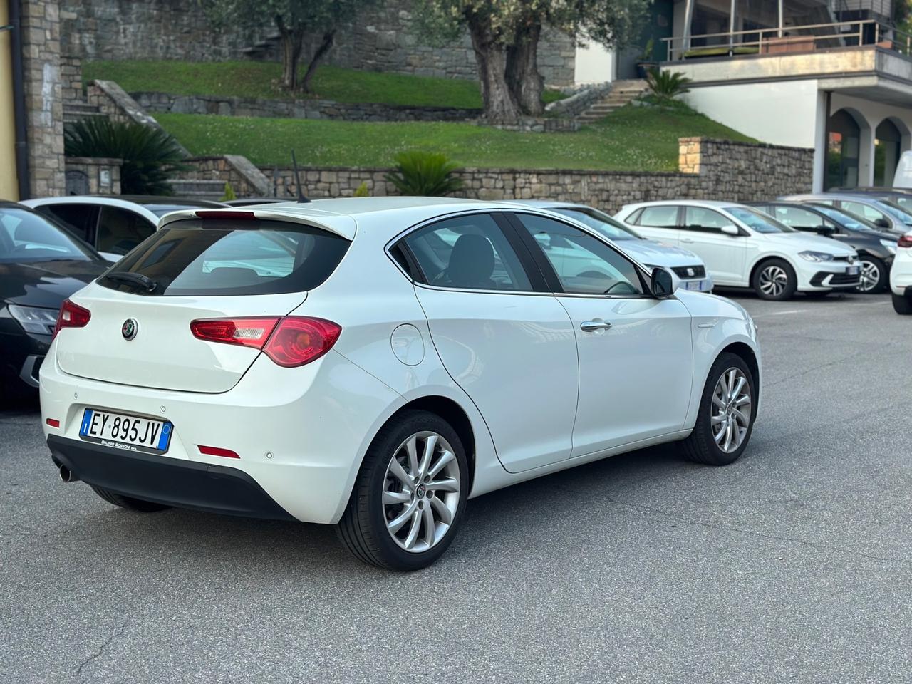 Alfa Romeo Giulietta 1.6 JTDm-2 105 CV Distinctive