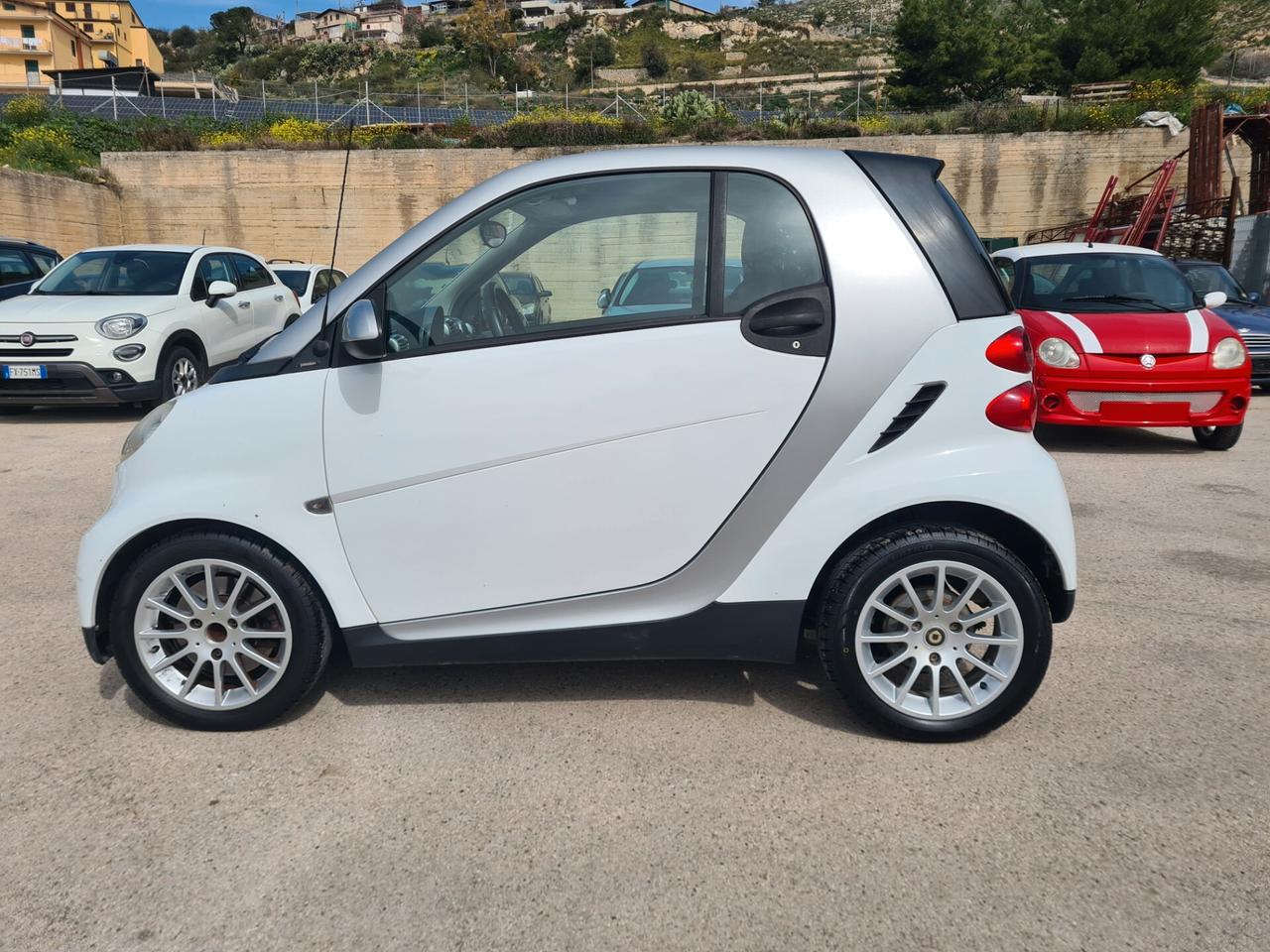 Smart ForTwo 1000 62 kW coupé passion