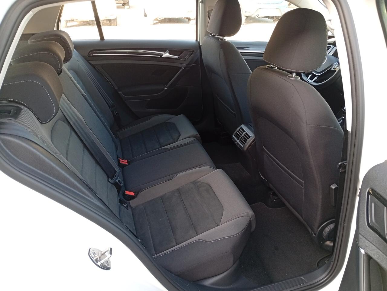 Volkswagen Golf 2.0 TDI 5p. Highline BlueMotion Technology
