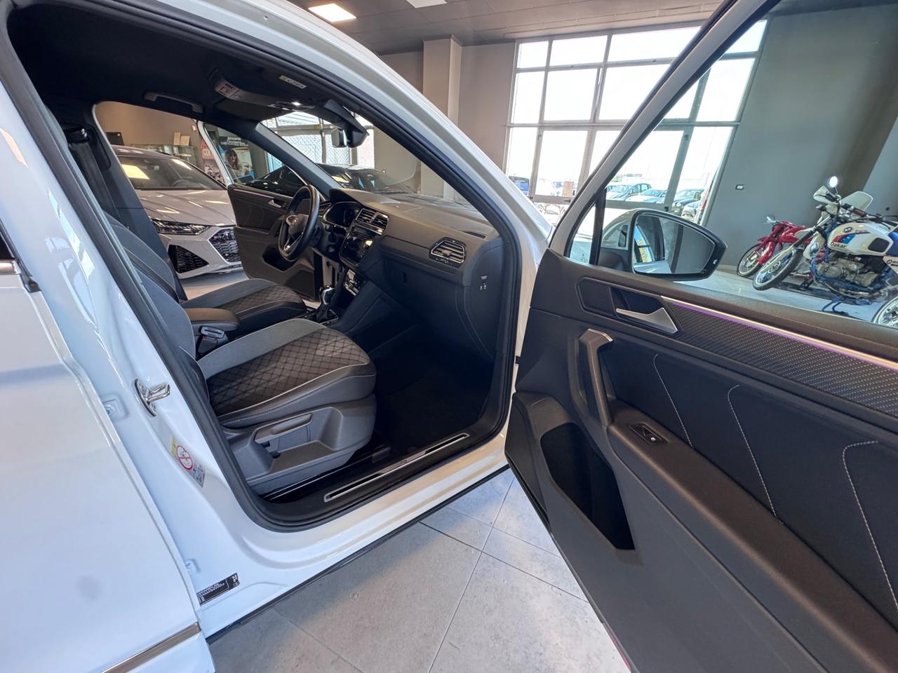 VOLKSWAGEN TIGUAN MY2023 2.0 TDI DSG RLINE