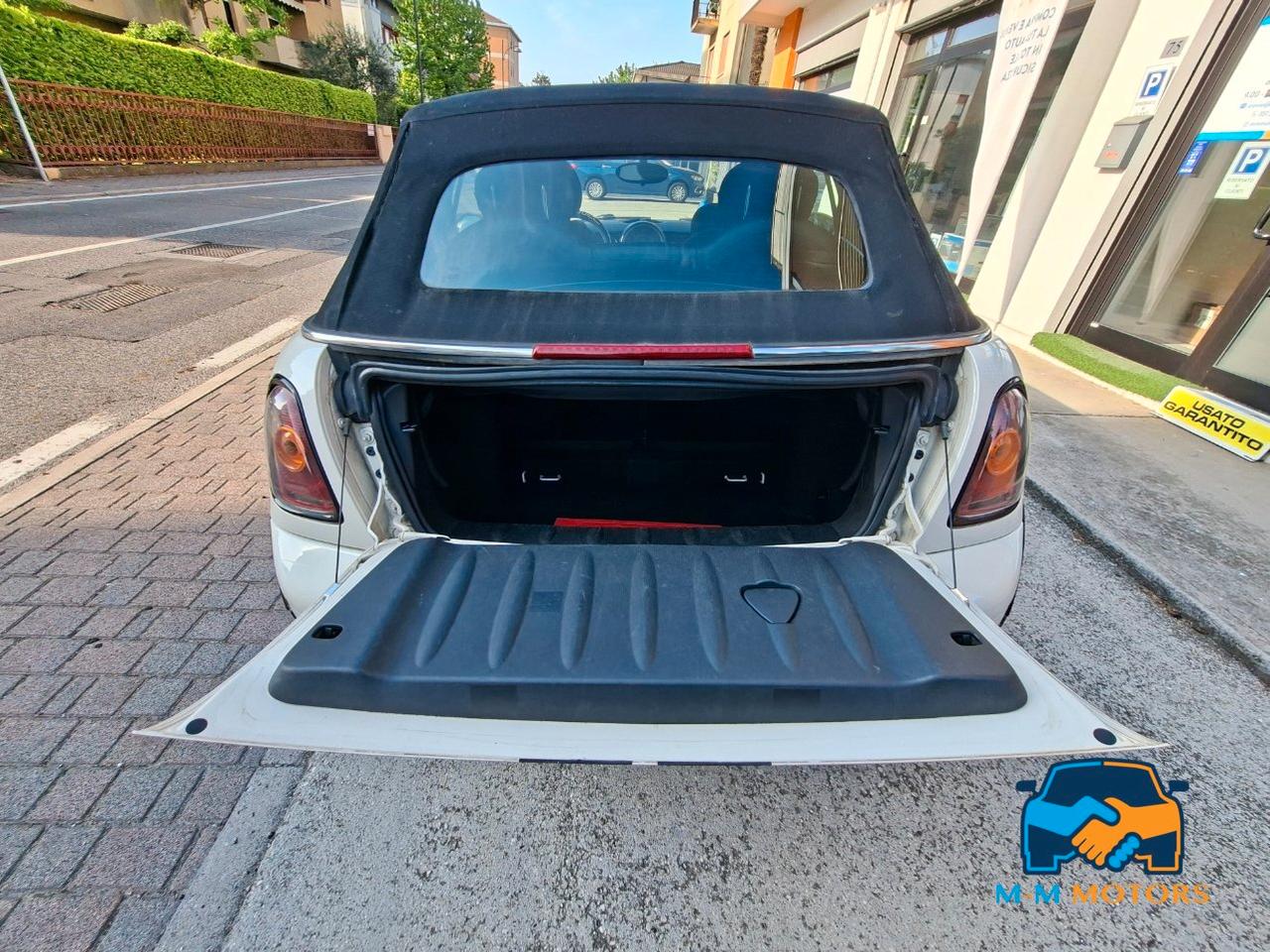 Mini Cabrio Cooper 1.6 120cv neo patentati