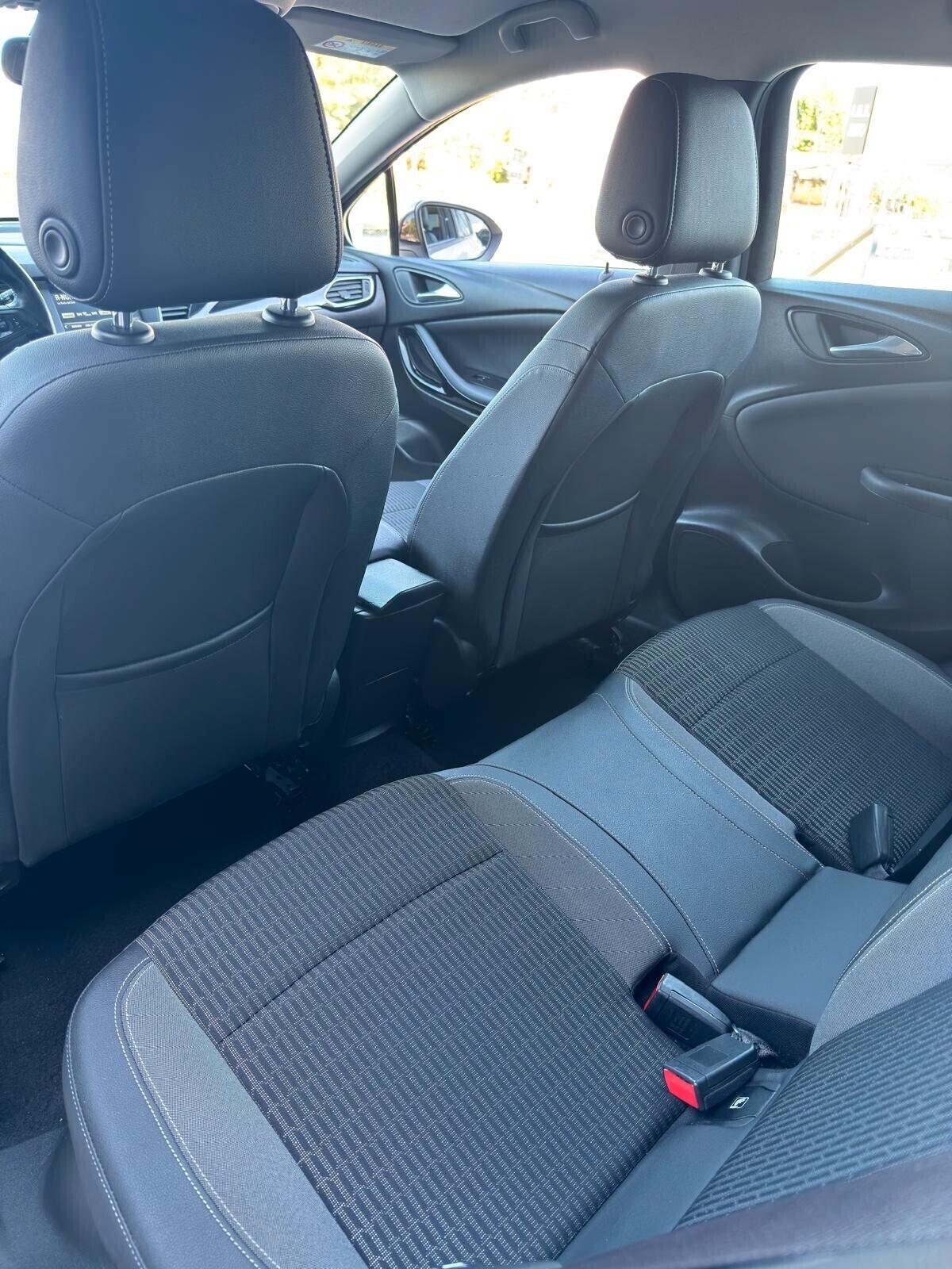 Opel Astra 1.2 Turbo 110 CV 5 porte GARANZIA FINO A 3 ANNI!!!!