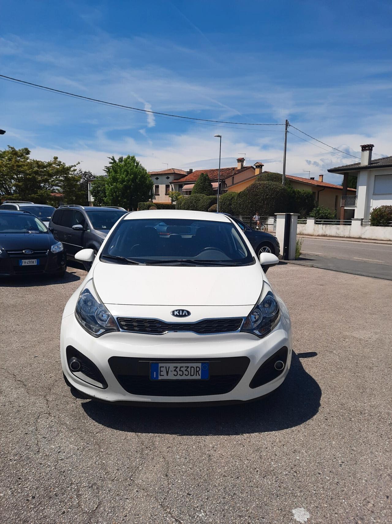 Kia Rio 1.1 CRDi 5p. Active OK NEOPATENTATI
