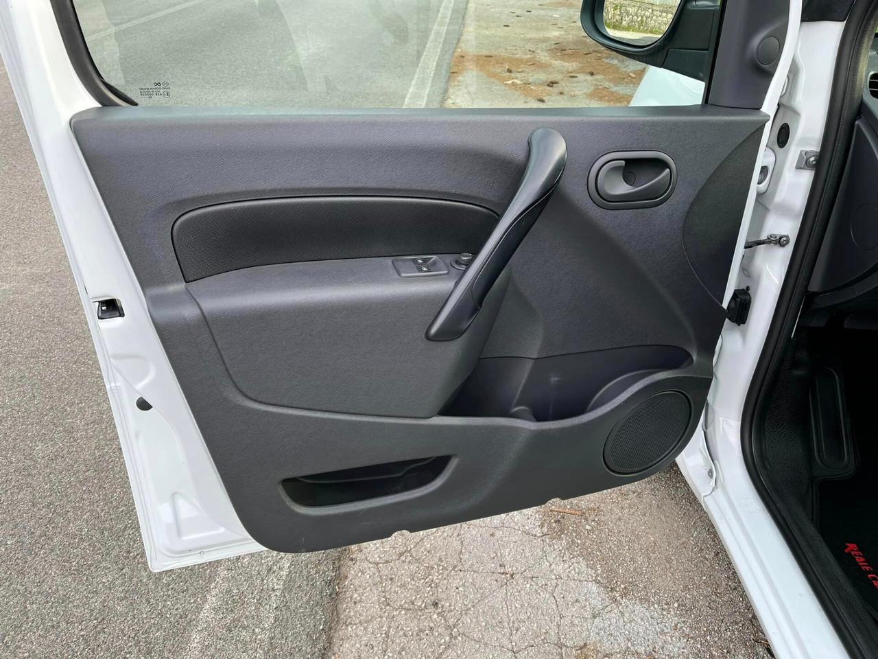 RENAULT KANGOO 1.5 BLUE DCI 116CV DOPPIA PORTA IVA