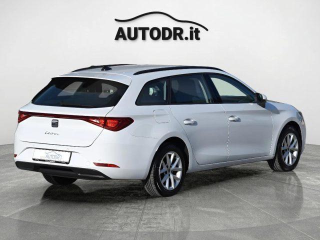SEAT Leon Sportstourer 1.5 TGI DSG Business FULL LED, Navi