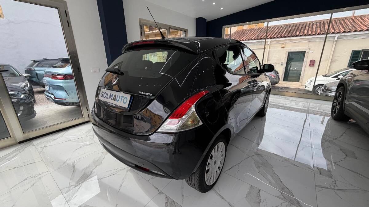 Lancia Ypsilon LANCIA YPSILON 1.2 8v Platinum s&s 69cv