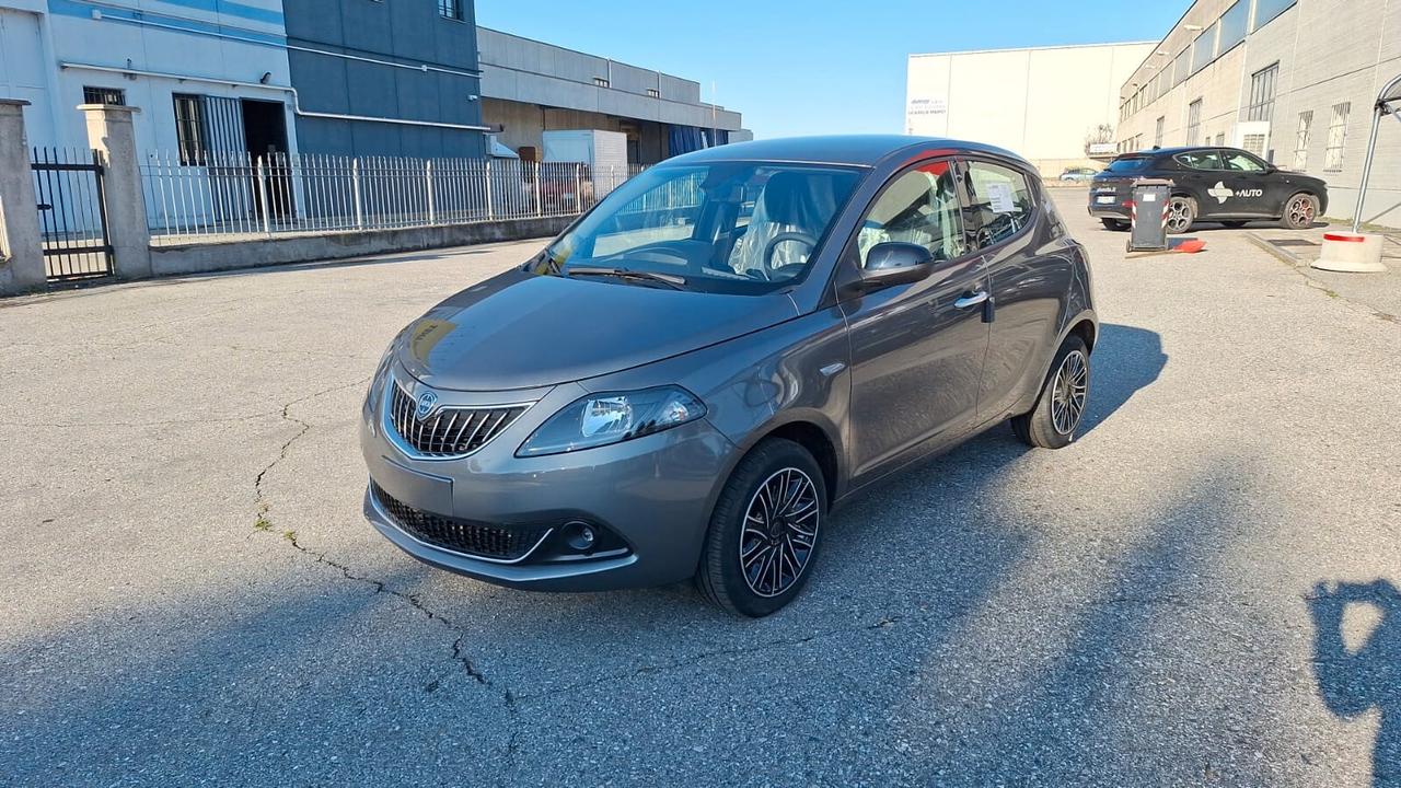 Lancia Ypsilon 1.0 FireFly 5 porte S&S Hybryd Gold