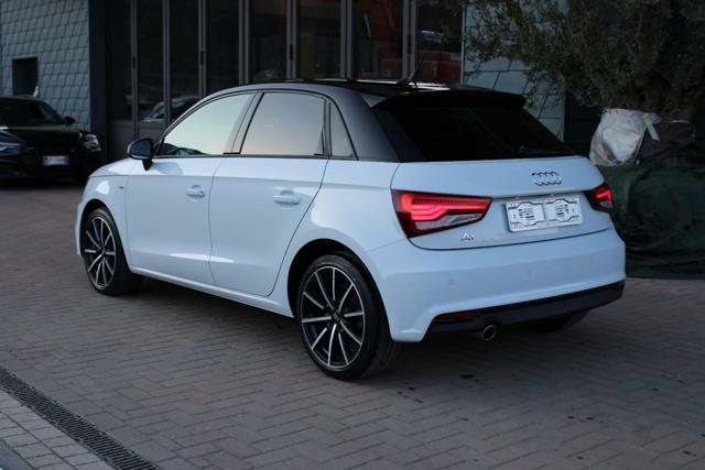 AUDI A1 SPB 1.6TDI 116cv S-line-XENON