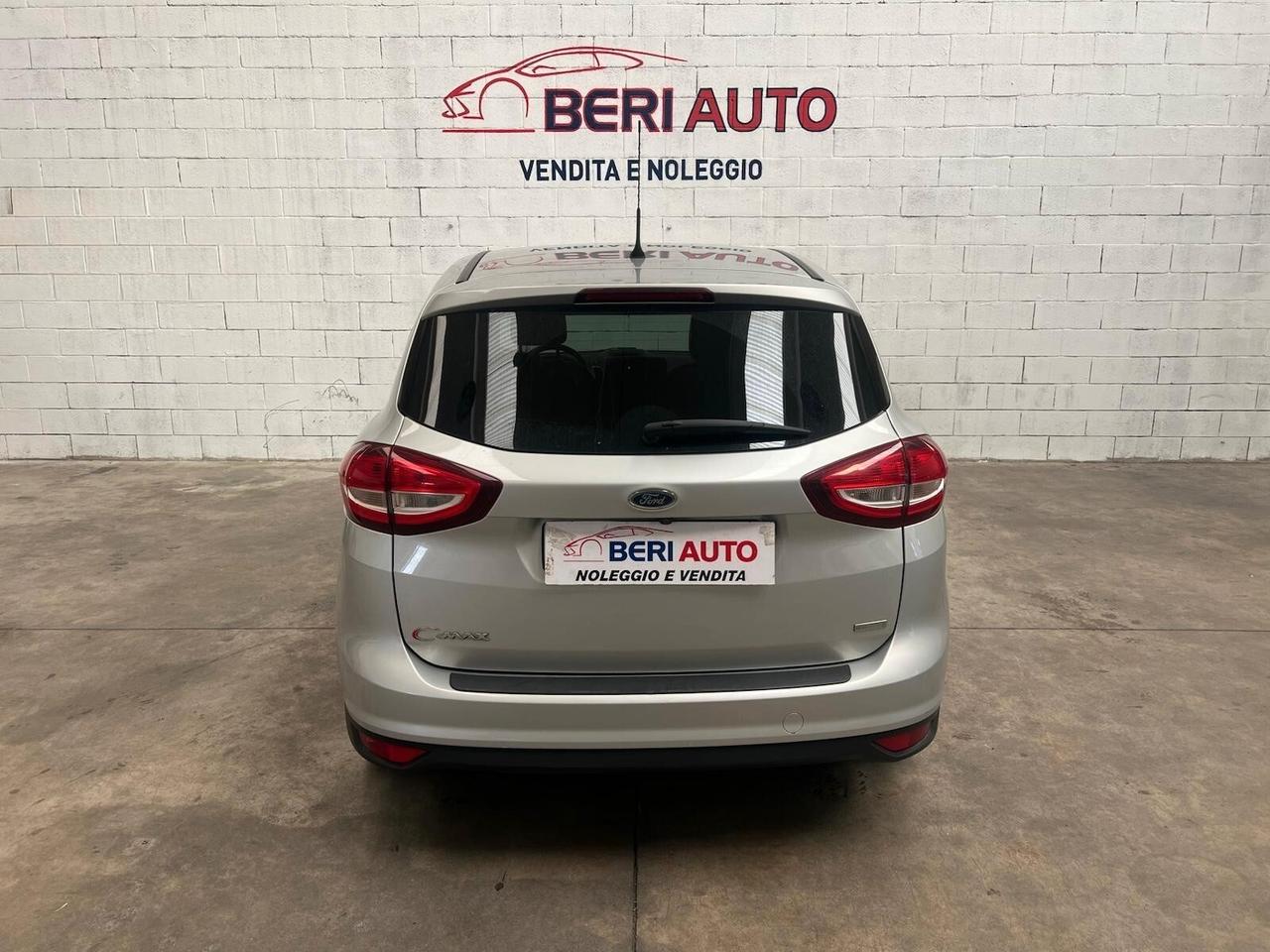 Ford C-Max allestimento (Titanium X)