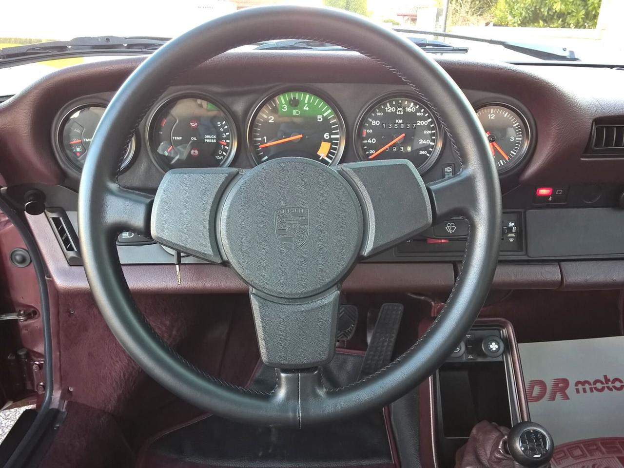 Porsche 911 Carrera 3.2 Cabriolet