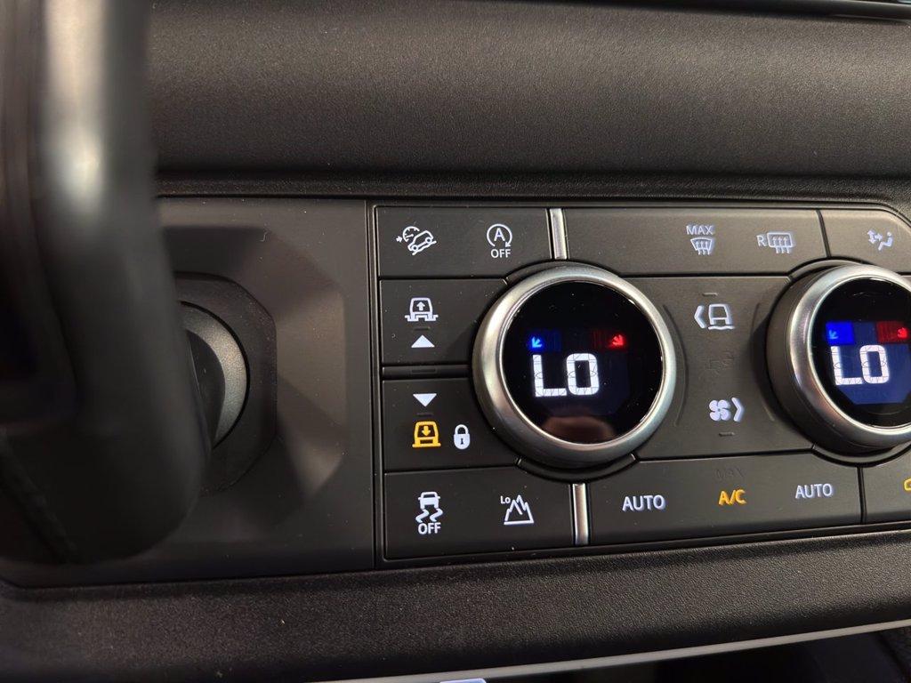 LAND ROVER Defender (2019) LAND ROVER 90 3.0D I6 250 CV AWD Auto X-Dynamic S del 2021