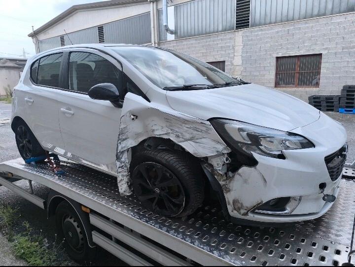Opel Corsa 1.4 90CV GPL Tech 5 porte Cosmo