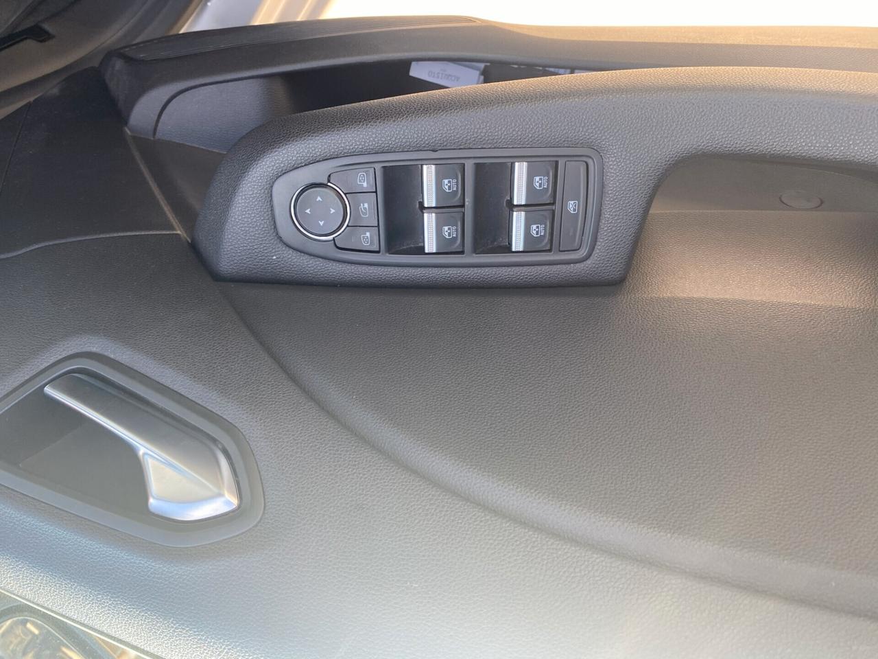 Renault Clio TCe 90 CV 5 porte Intens